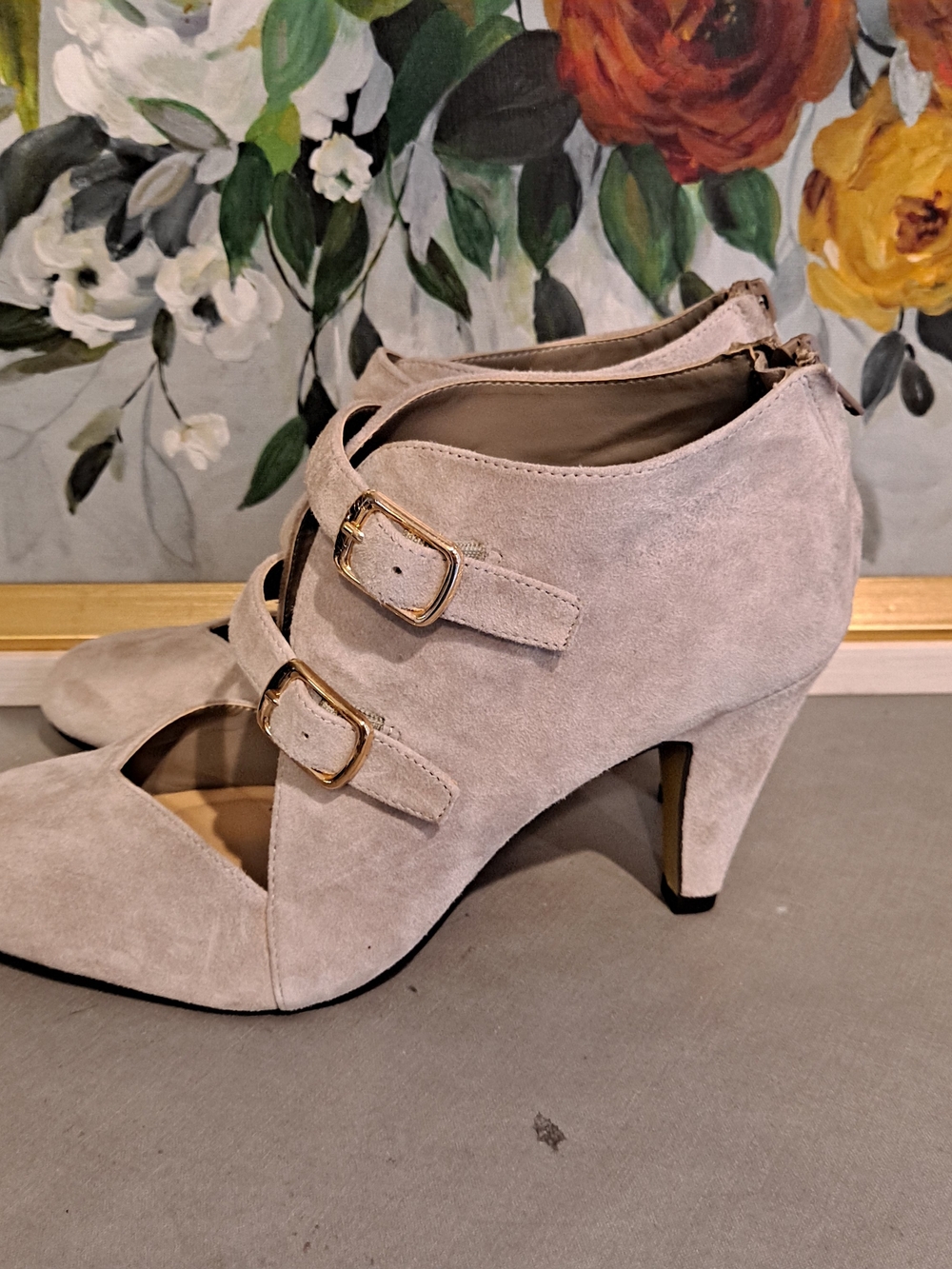 Bella Vita Niko Taupe Suede Leather Double-Buckle Bootie Pump 7WW LNWOT